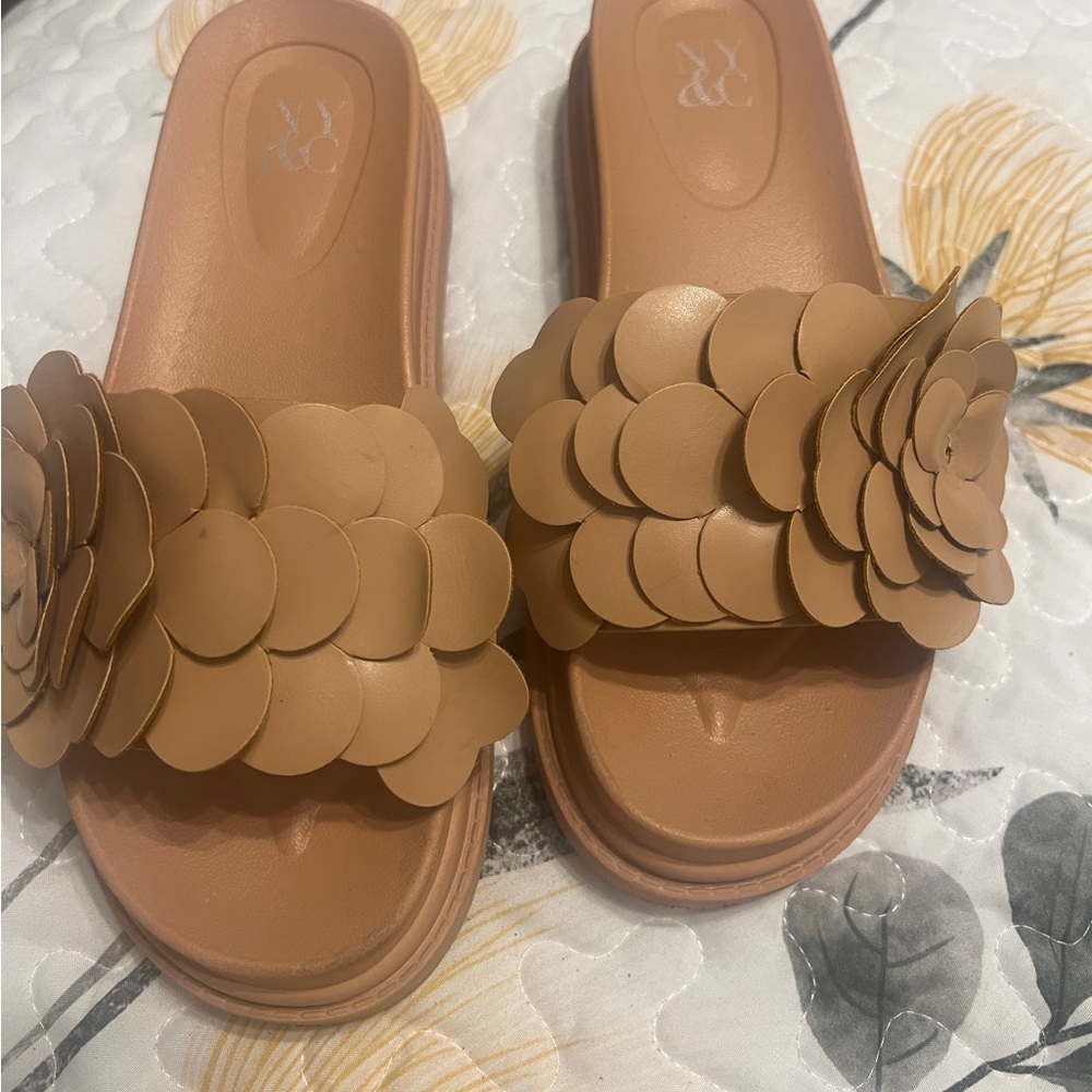 New York & Company Brown Floral Slide Sandals